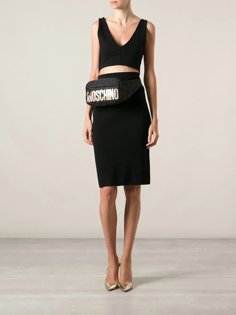 фото Moschino стеганя сумка-пояс