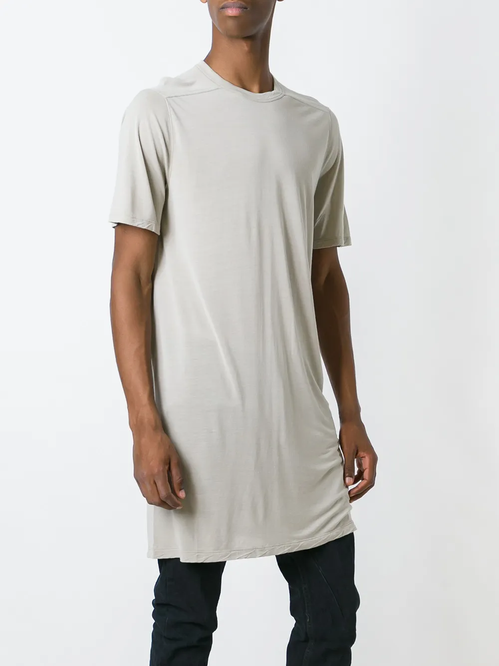 elongated t-shirt