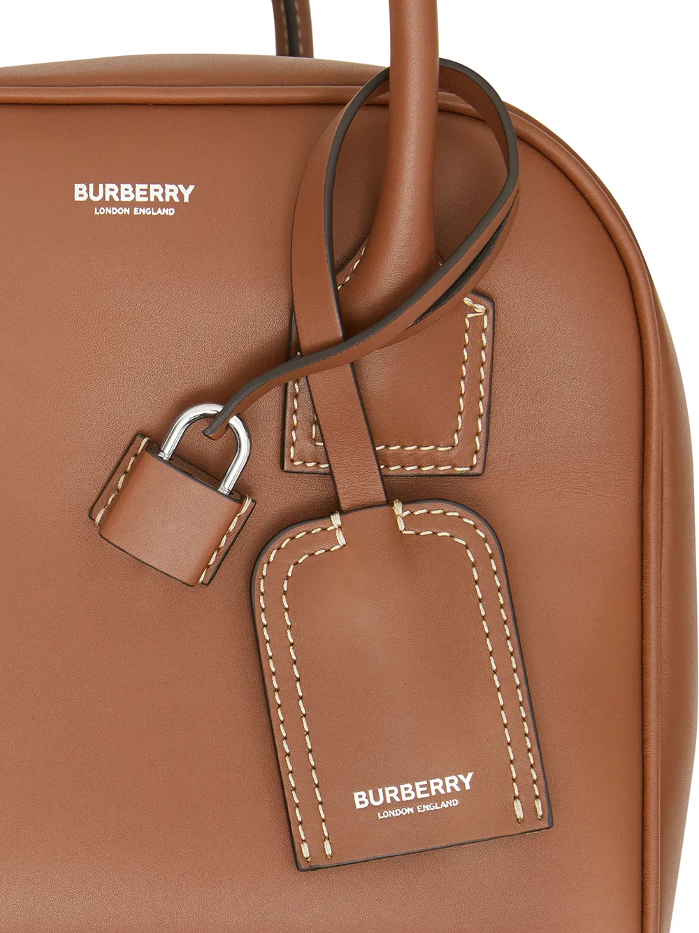 фото Burberry маленькая сумка cube