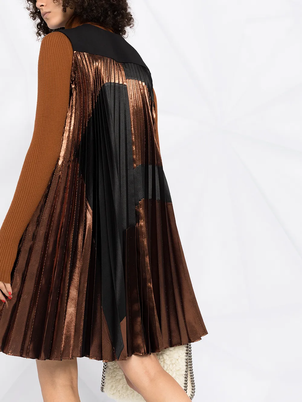 фото Stella mccartney плиссированное платье с эффектом металлик