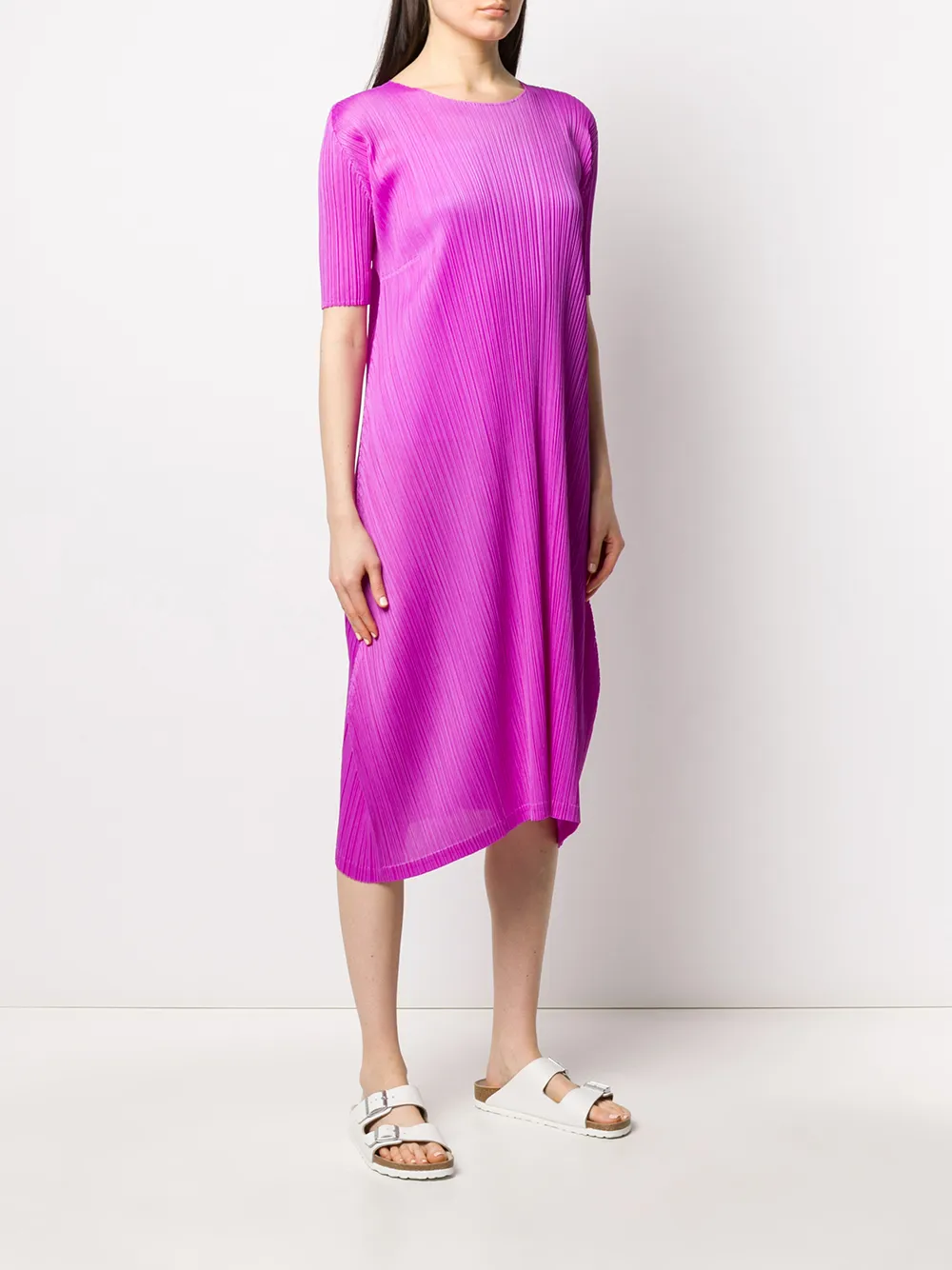 фото Pleats please issey miyake плиссированное платье-футболка длины миди