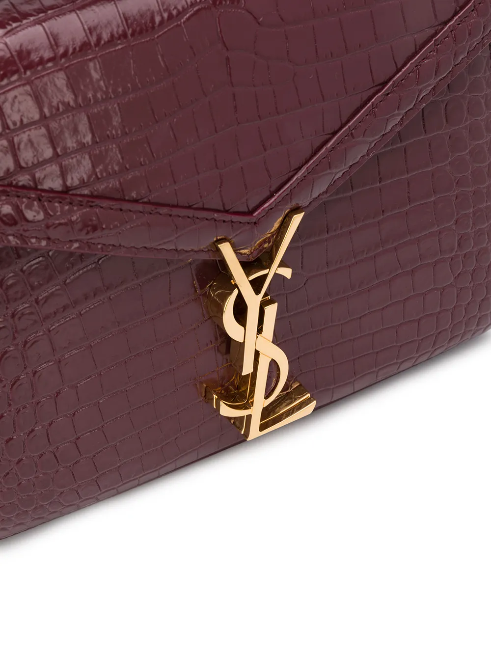 фото Saint laurent маленькая сумка-тоут cassandra с тиснением под кожу крокодила