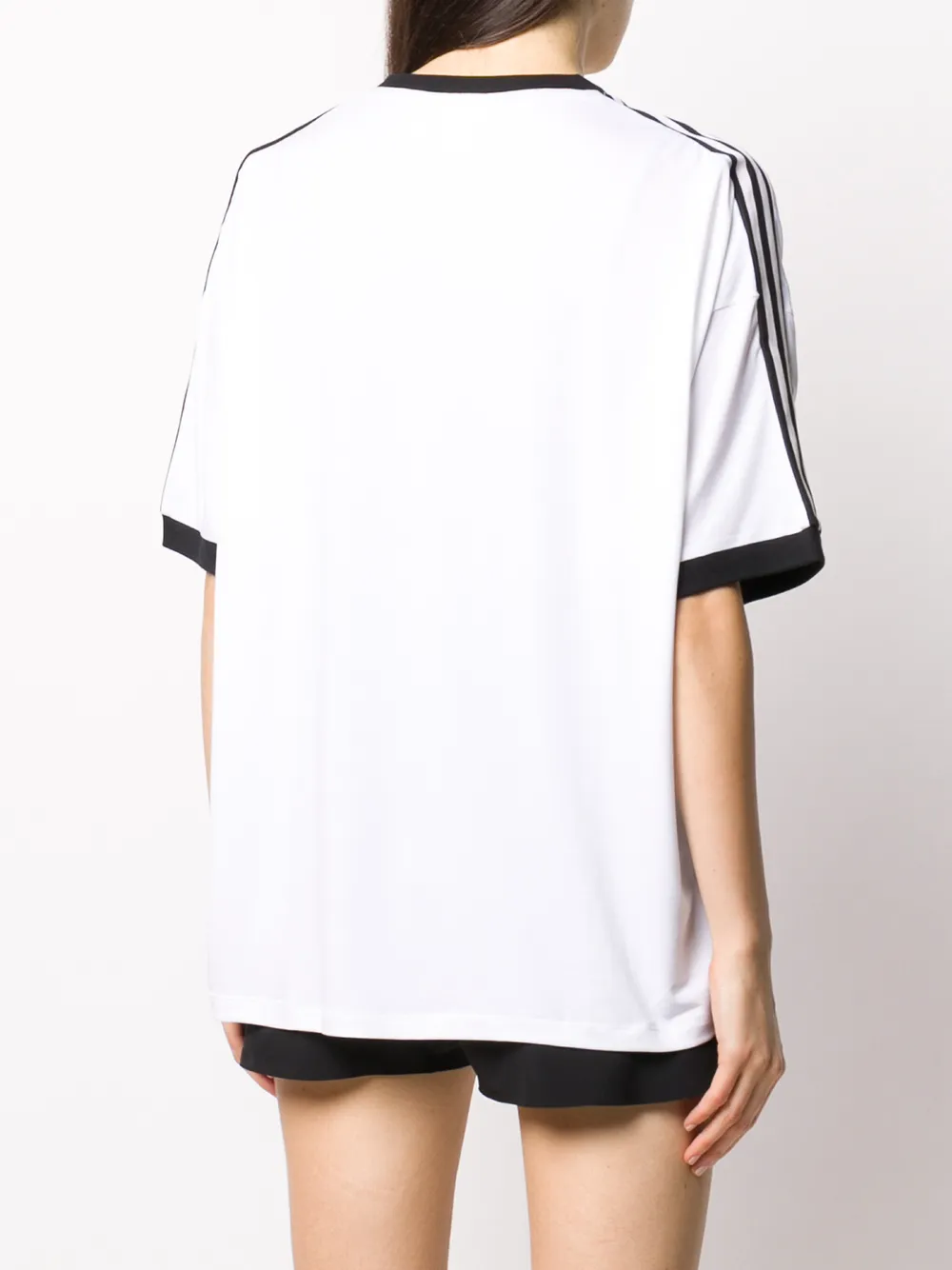 фото Adidas футболка оверсайз с логотипом