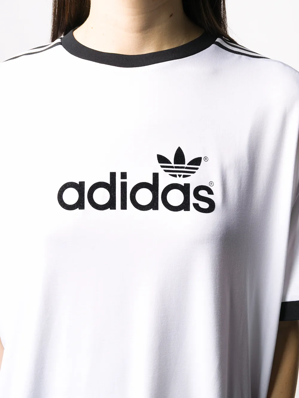 фото Adidas футболка оверсайз с логотипом