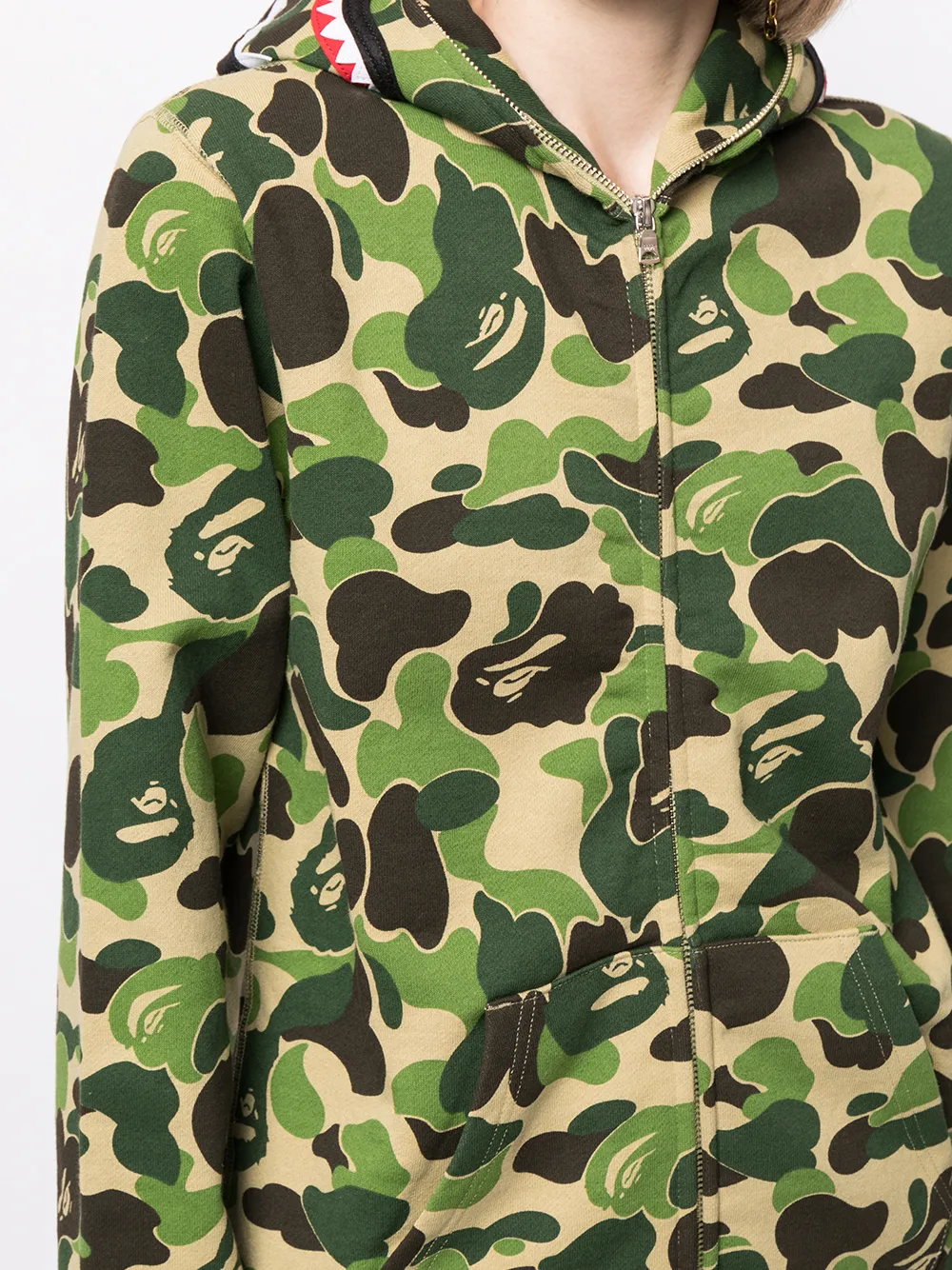 фото A bathing ape® худи на молнии с камуфляжным принтом
