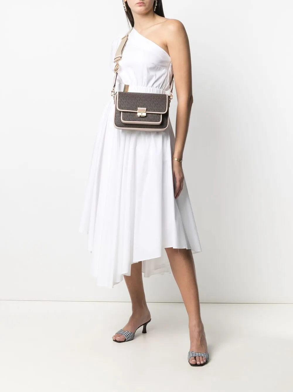 фото Michael michael kors сумка через плечо bradshaw