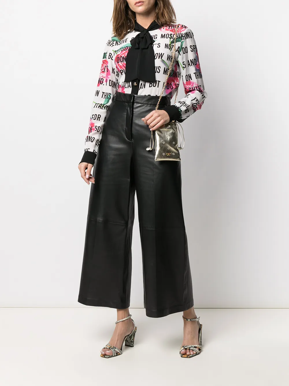 фото Moschino мини-сумка с эффектом металлик и кулиской