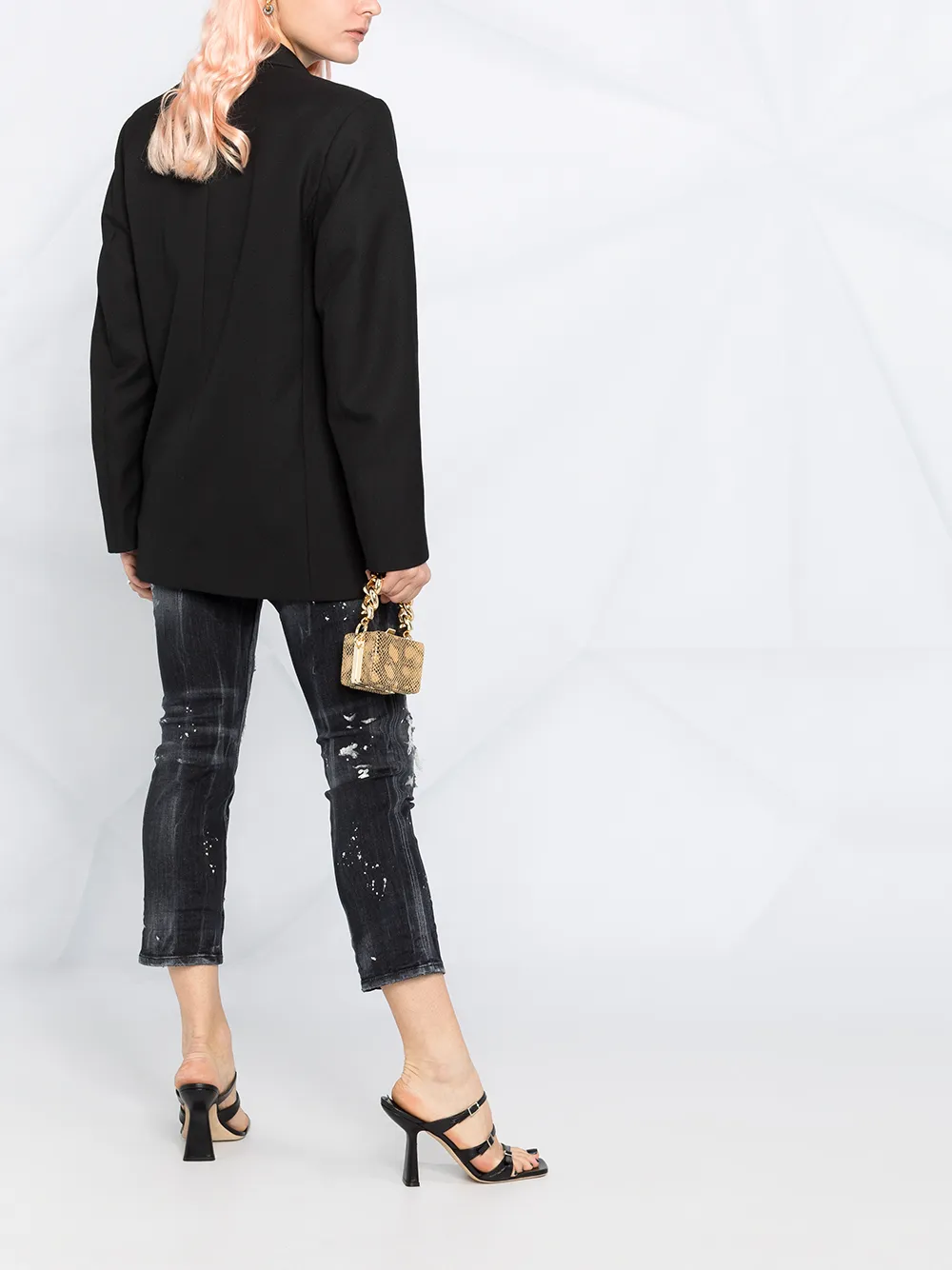 фото Dsquared2 укороченные джинсы с эффектом потертости