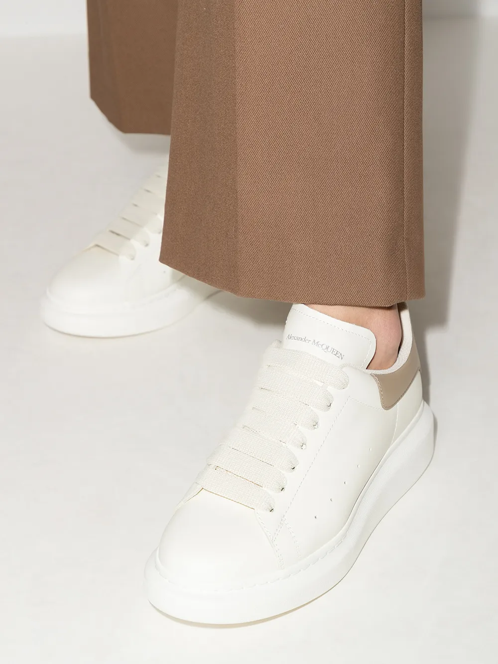 фото Alexander mcqueen кроссовки oversized