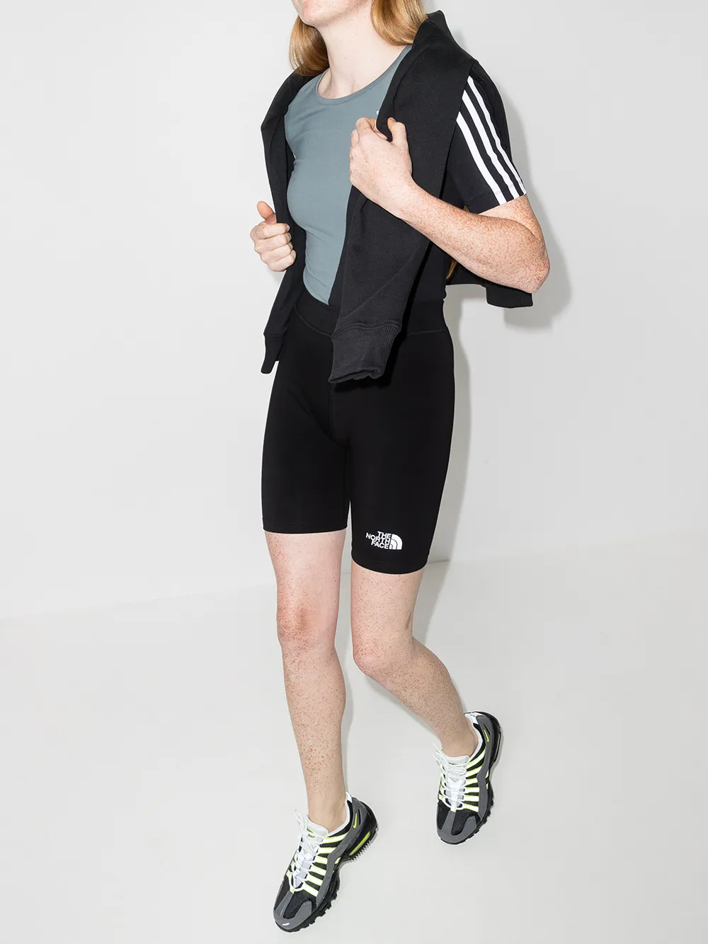 фото The north face спортивные шорты с логотипом