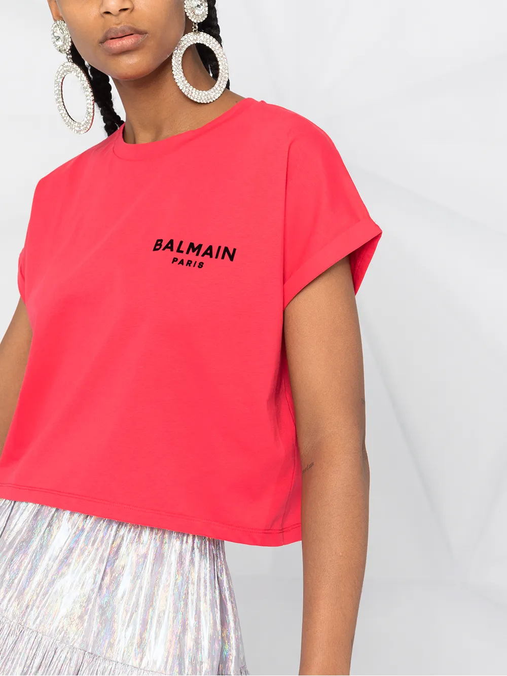 фото Balmain укороченная футболка с логотипом