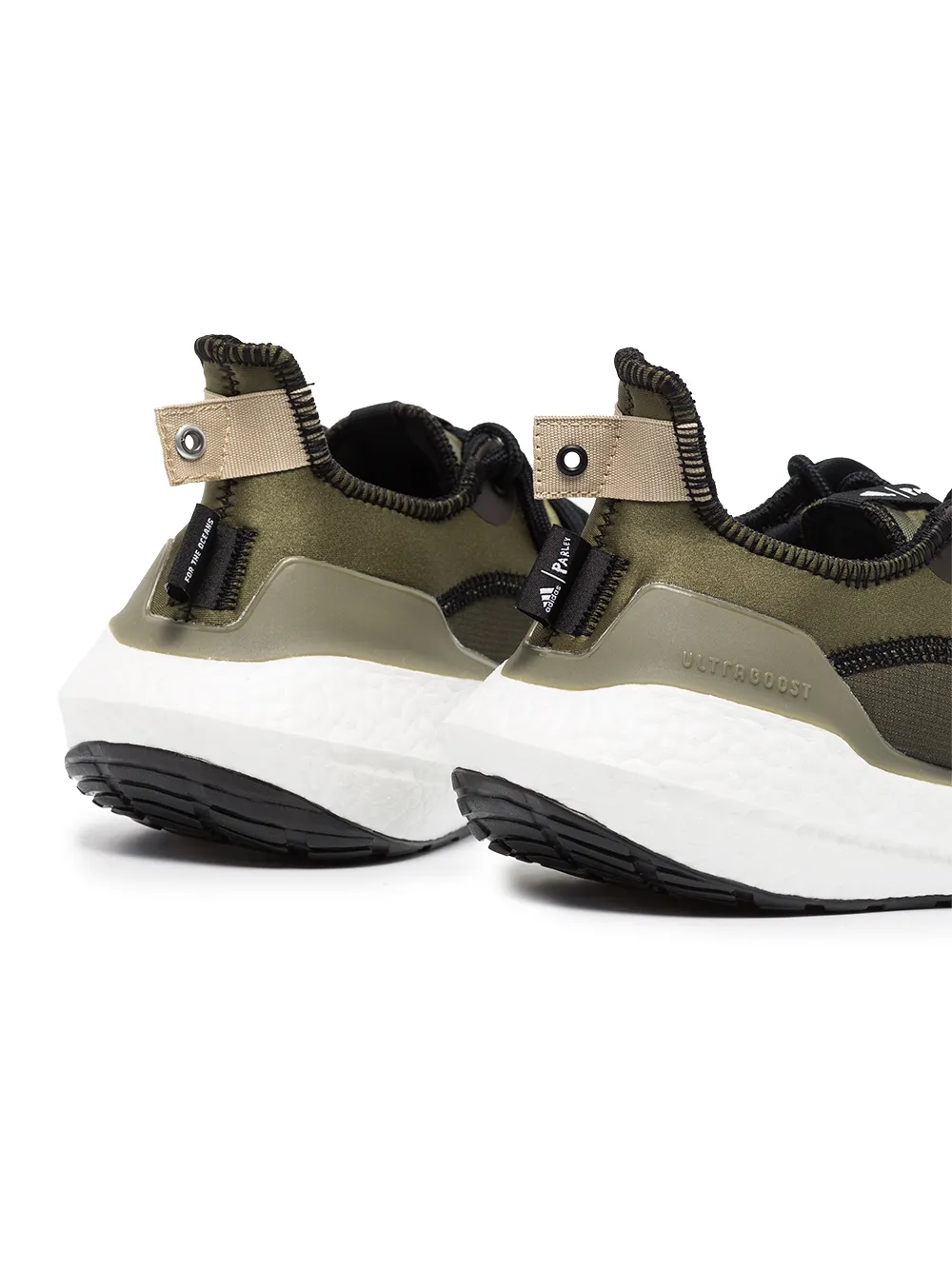 фото Adidas кроссовки ultraboost 21 из коллаборации с parley