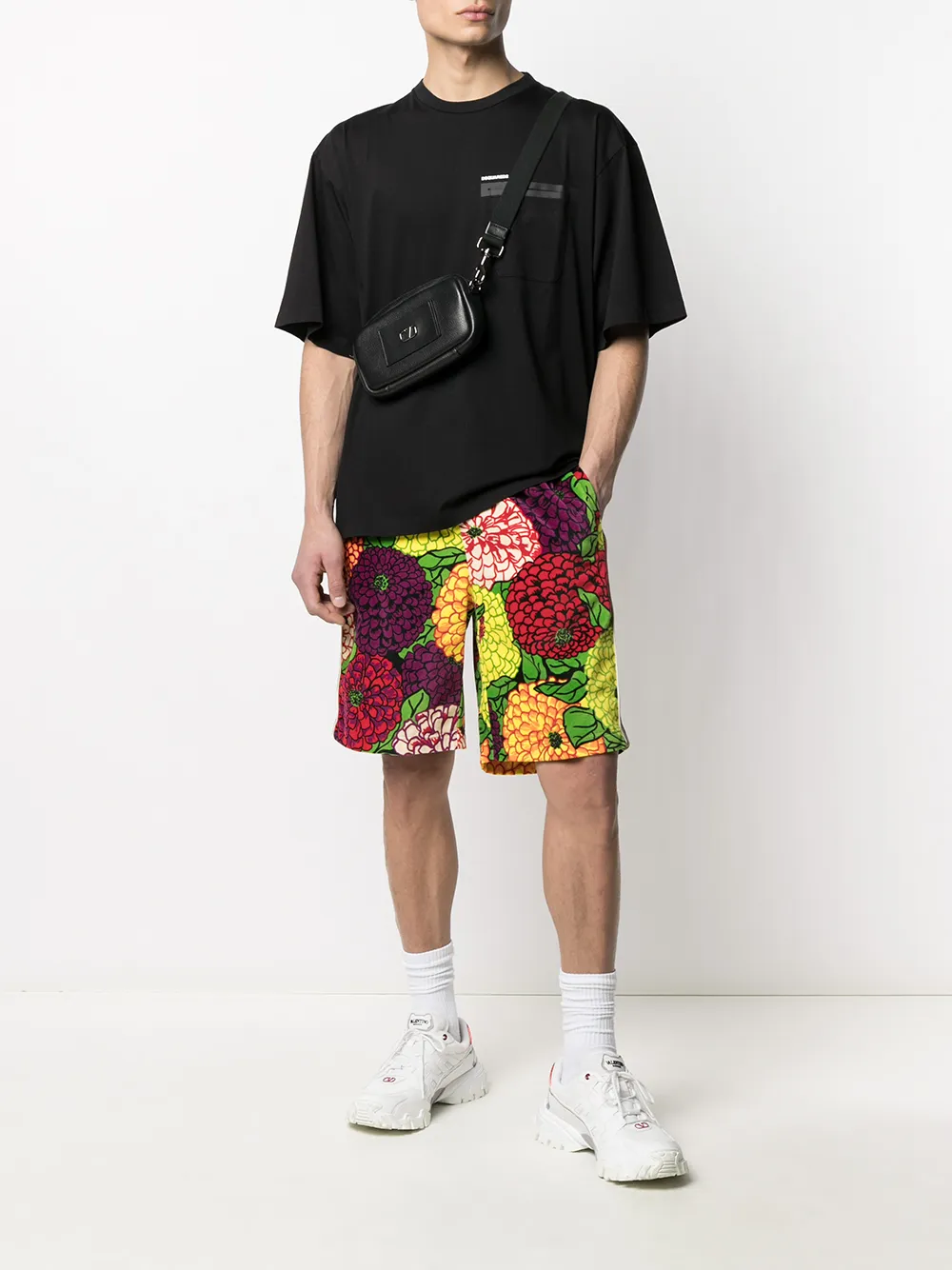 фото Dsquared2 футболка с накладным карманом и короткими рукавами