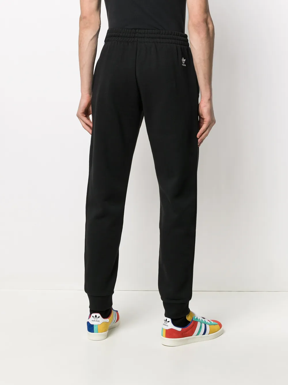 фото Adidas спортивные брюки с вышивкой