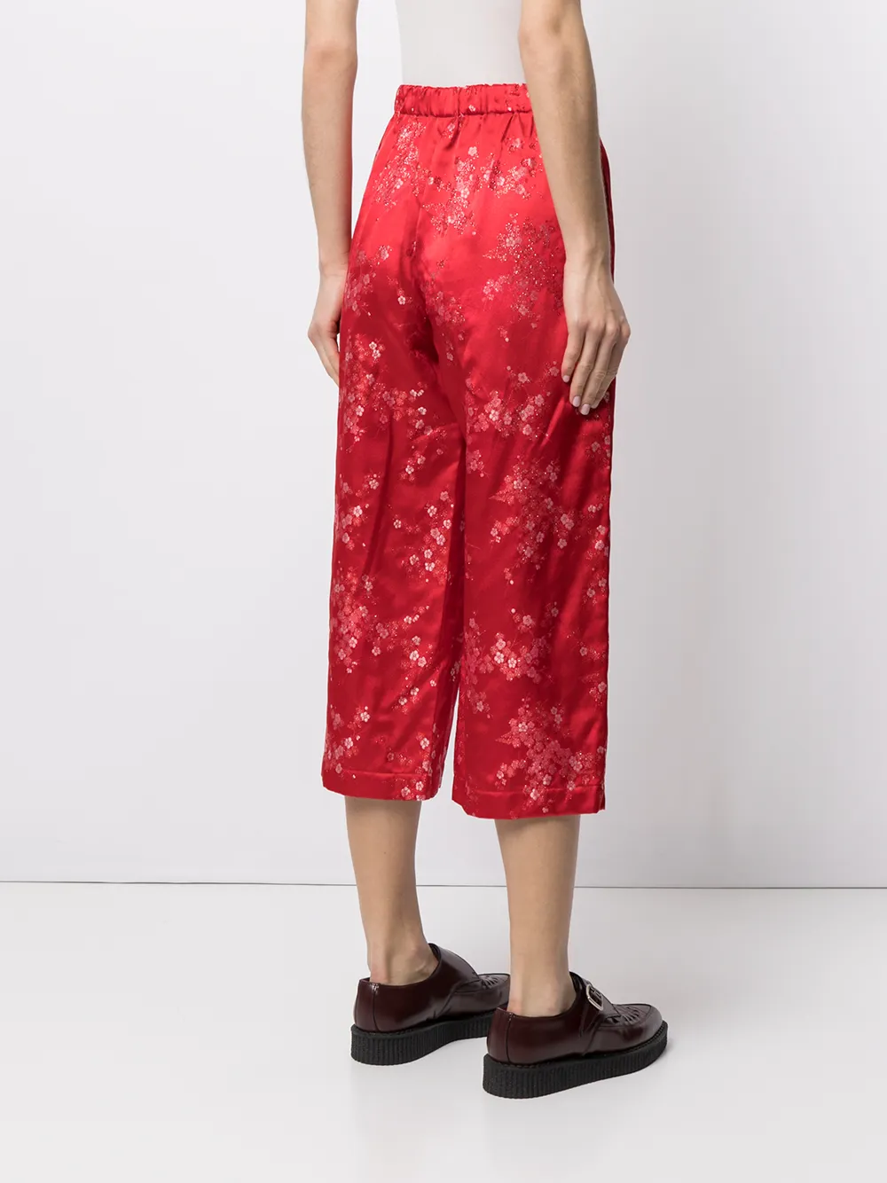 фото Comme des garçons comme des garçons атласные брюки с цветочным принтом