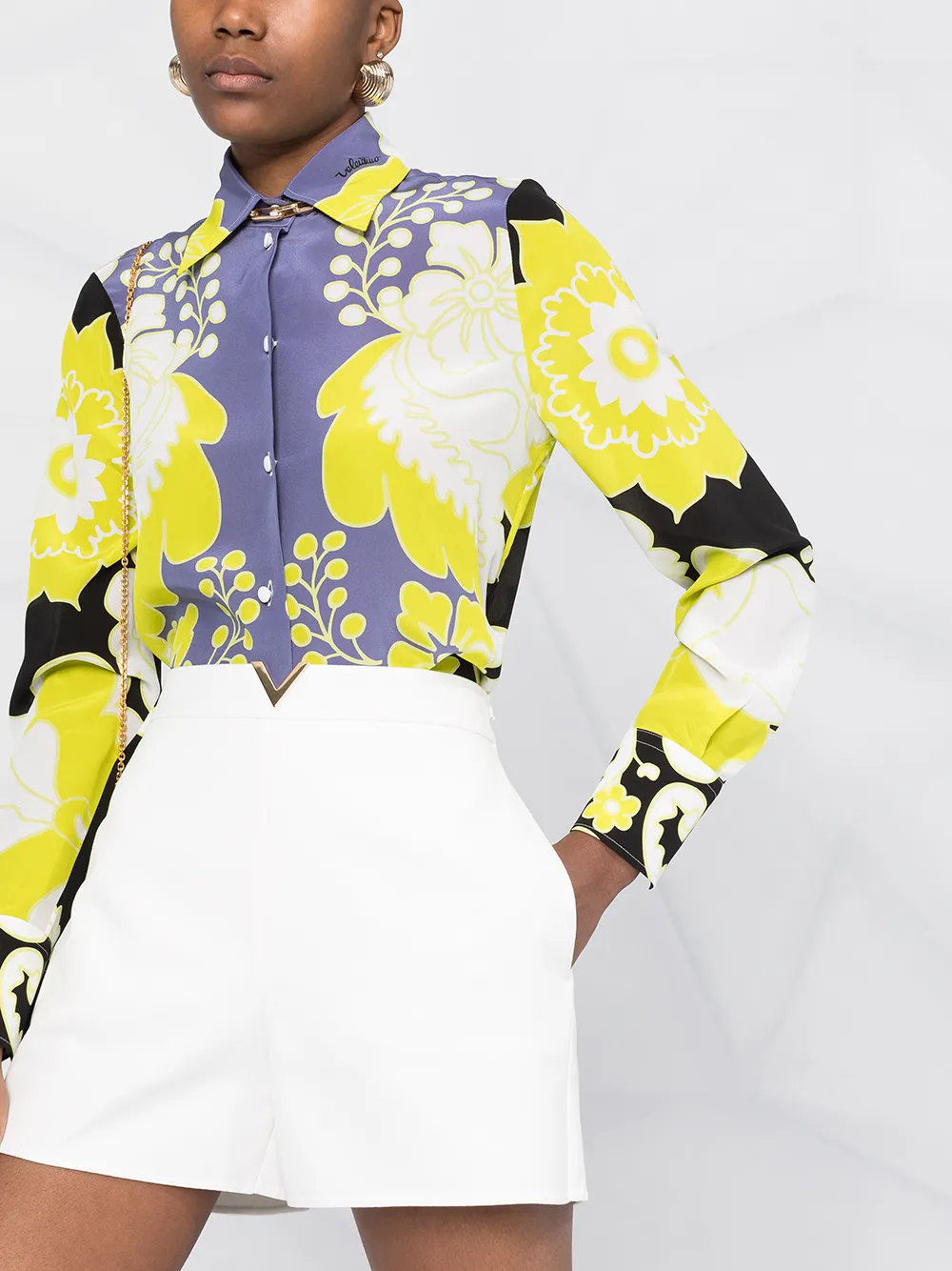 фото Valentino шорты строгого кроя с логотипом vlogo