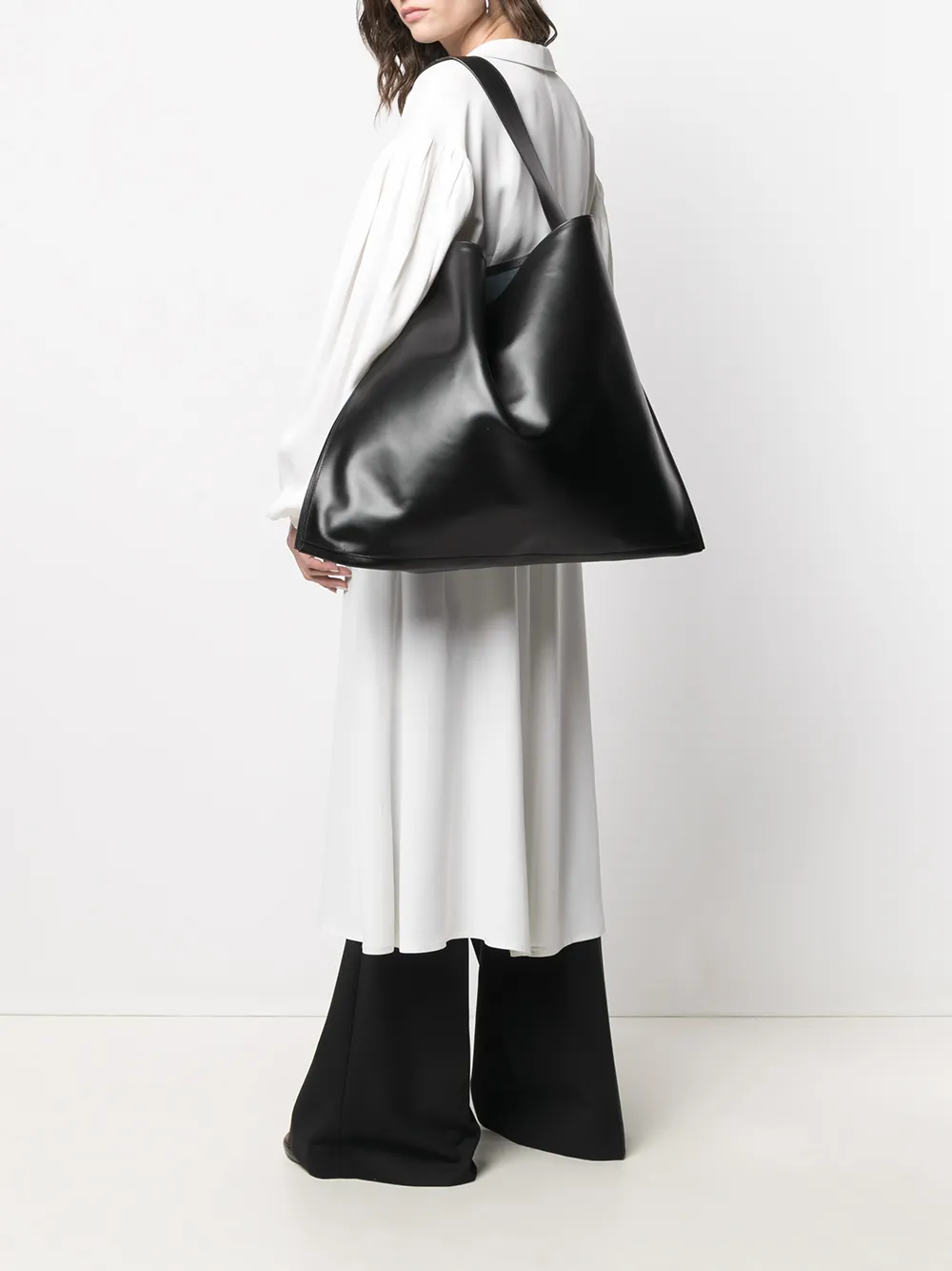 фото Jil sander сумка-тоут с тисненым логотипом