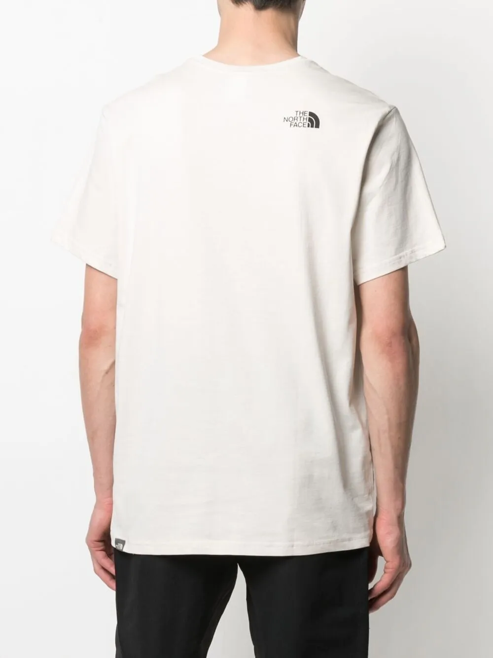 фото The north face футболка never stop exploring