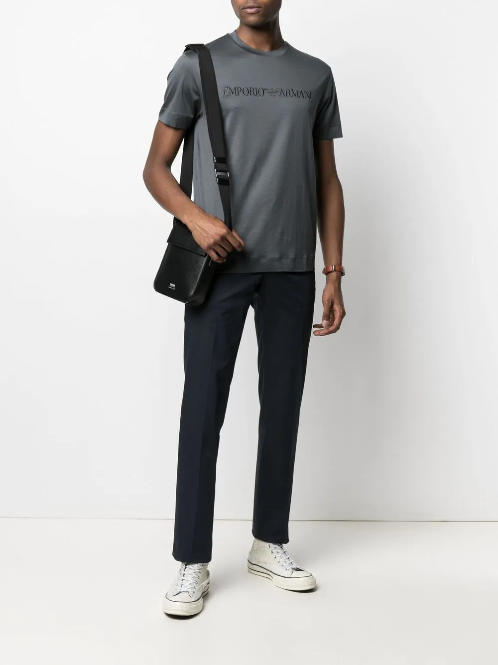 фото Emporio armani футболка с вышитым логотипом