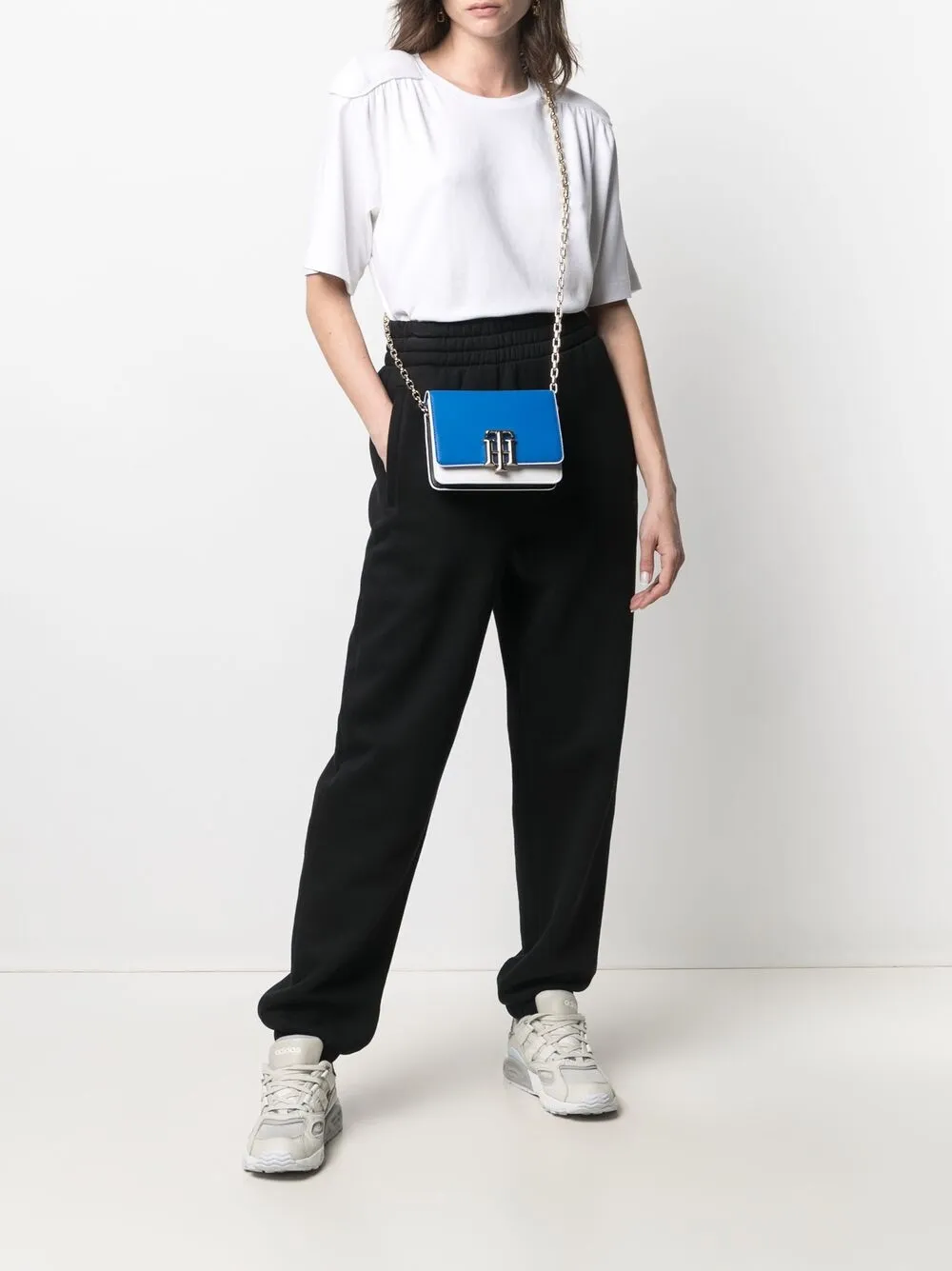 фото Tommy hilfiger сумка через плечо с декором th