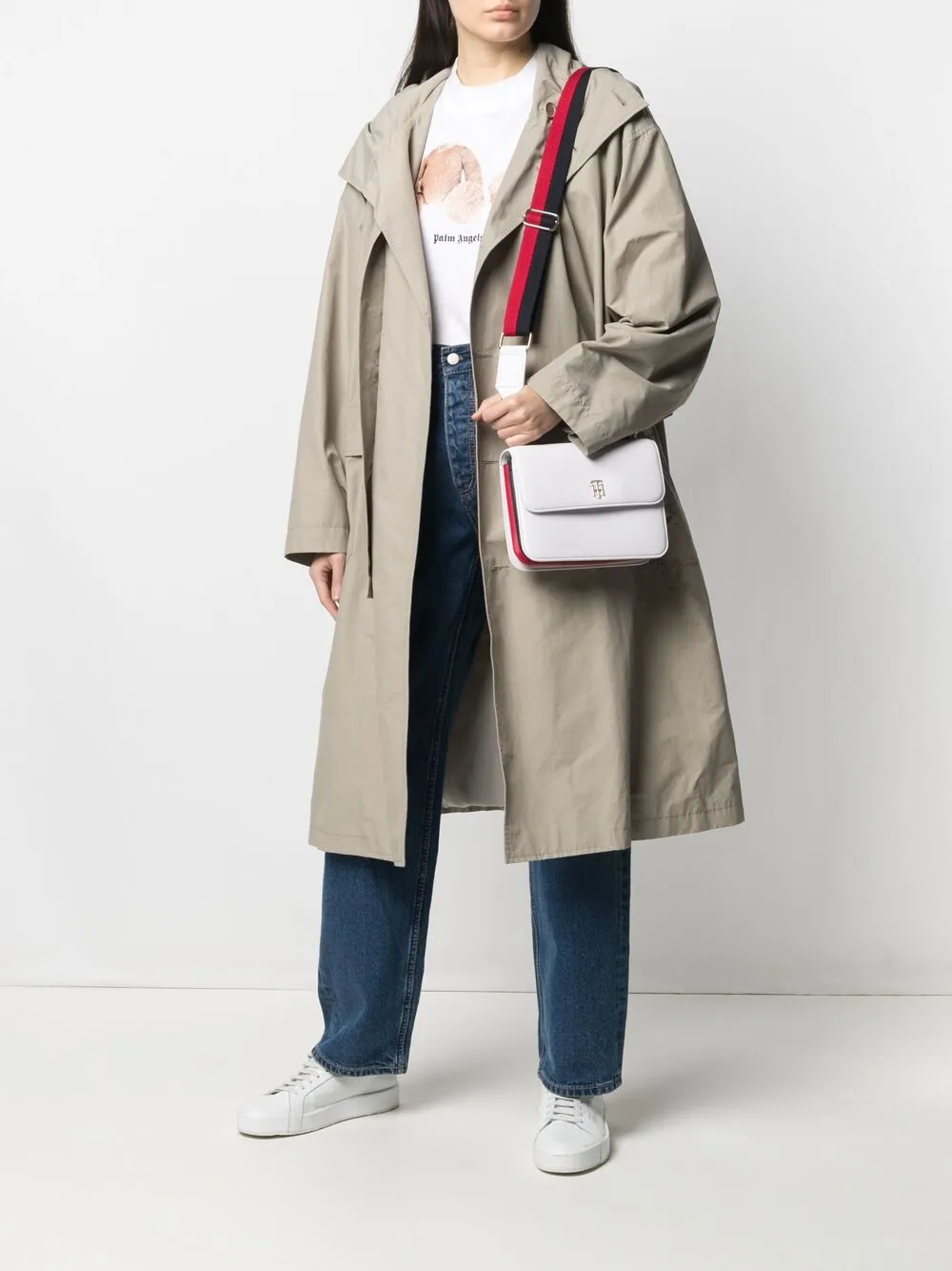 фото Tommy hilfiger сумка через плечо th