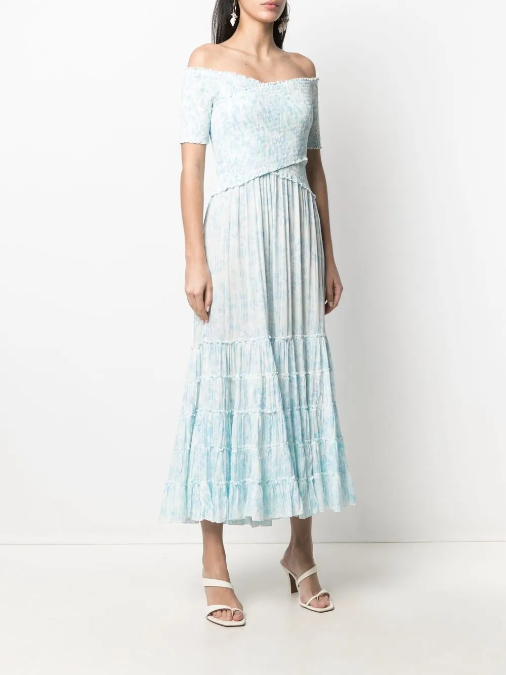 фото Poupette st barth платье миди с открытыми плечами и цветочным принтом