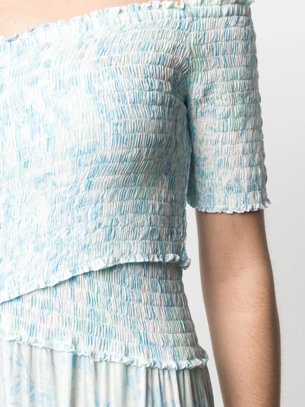 фото Poupette st barth платье миди с открытыми плечами и цветочным принтом