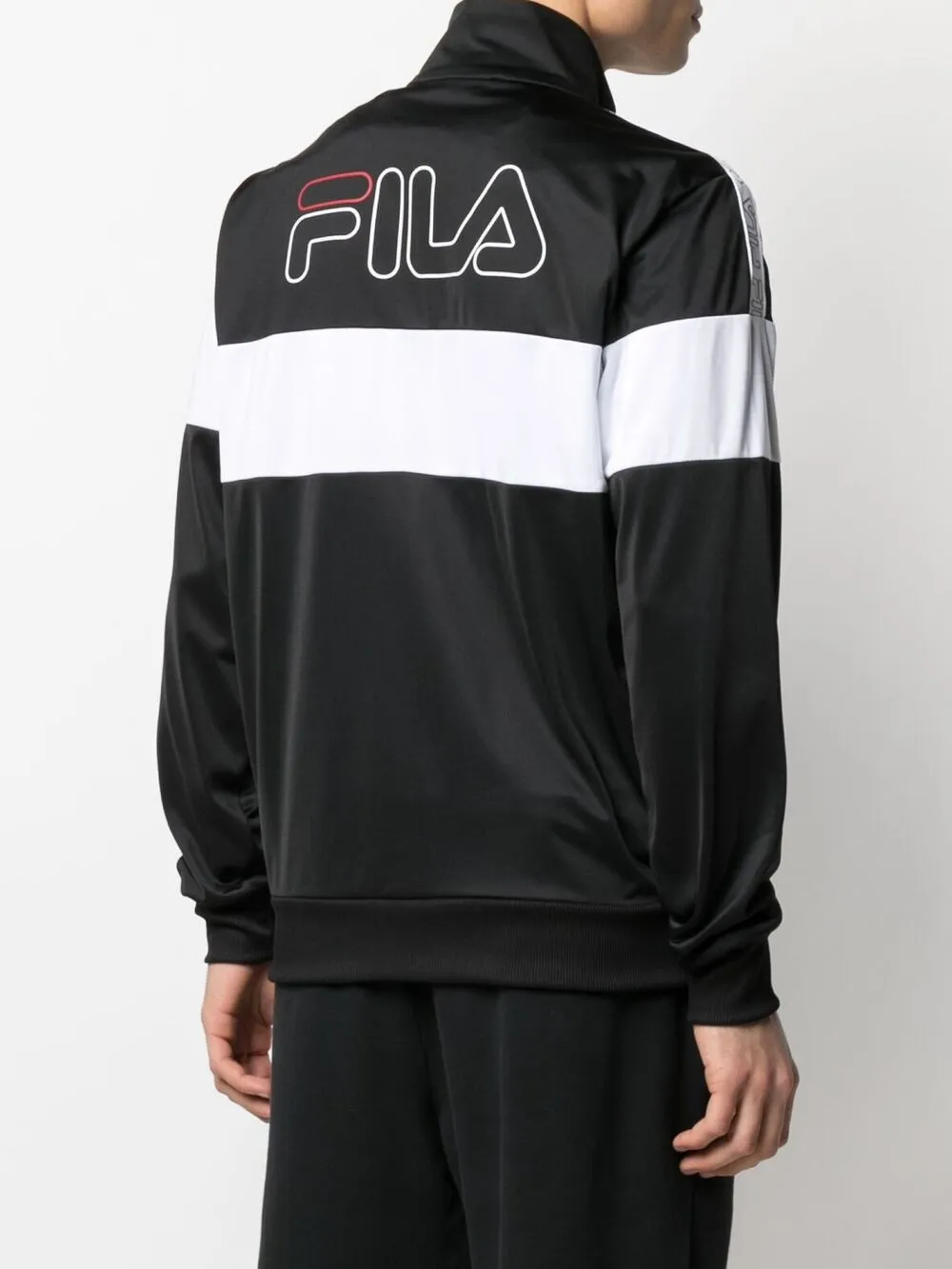 фото Fila куртка с логотипом