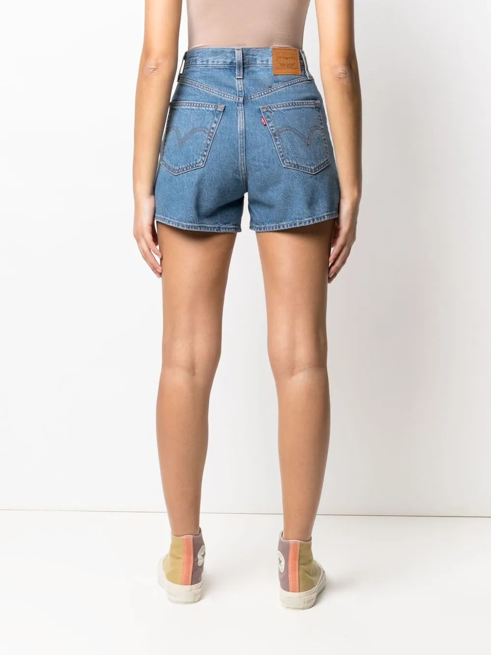 фото Levi's джинсовые шорты loose с завышенной талией