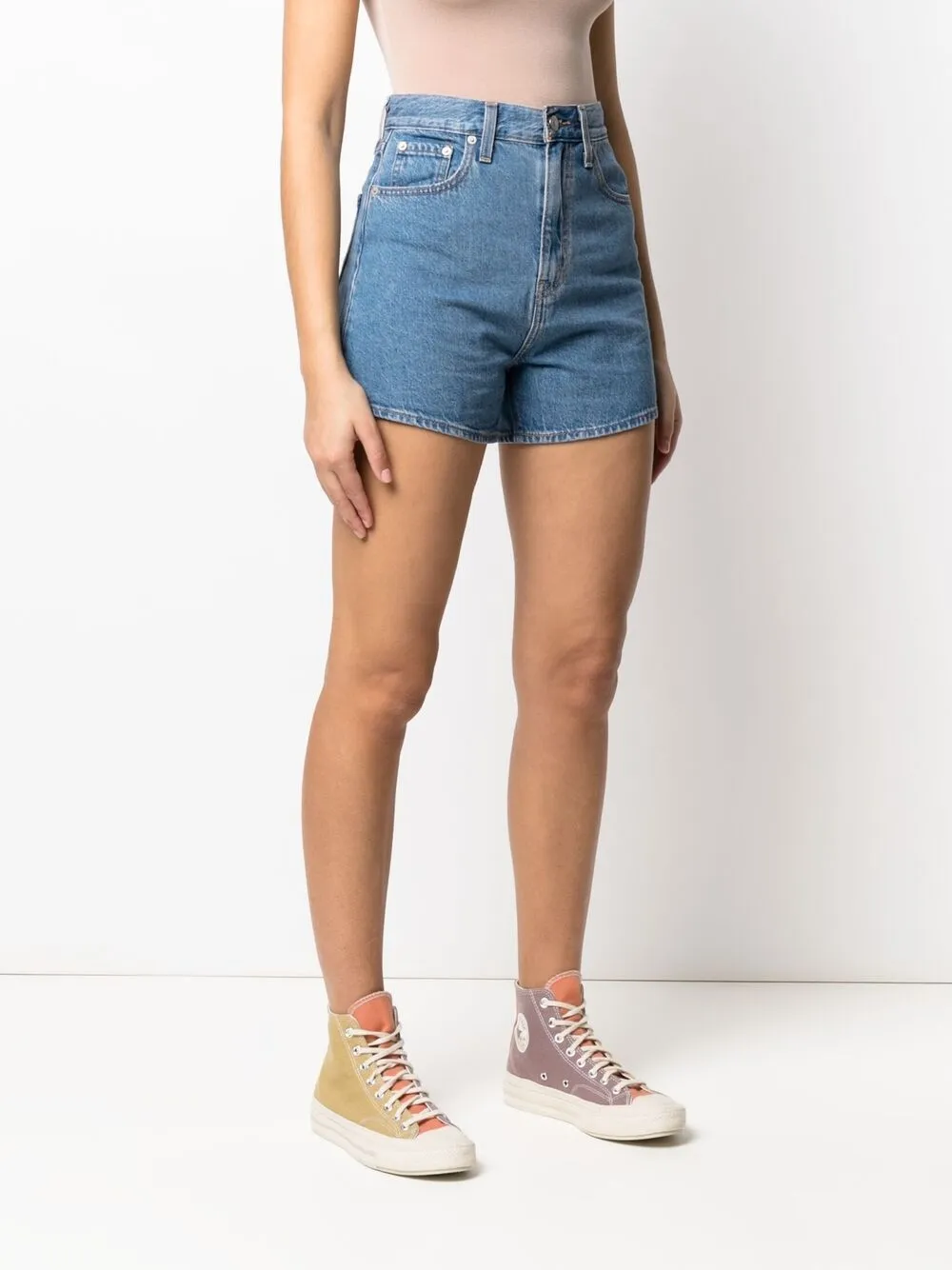 фото Levi's джинсовые шорты loose с завышенной талией