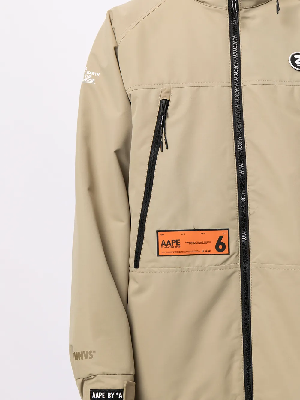 фото Aape by *a bathing ape® ветровка с нашивкой