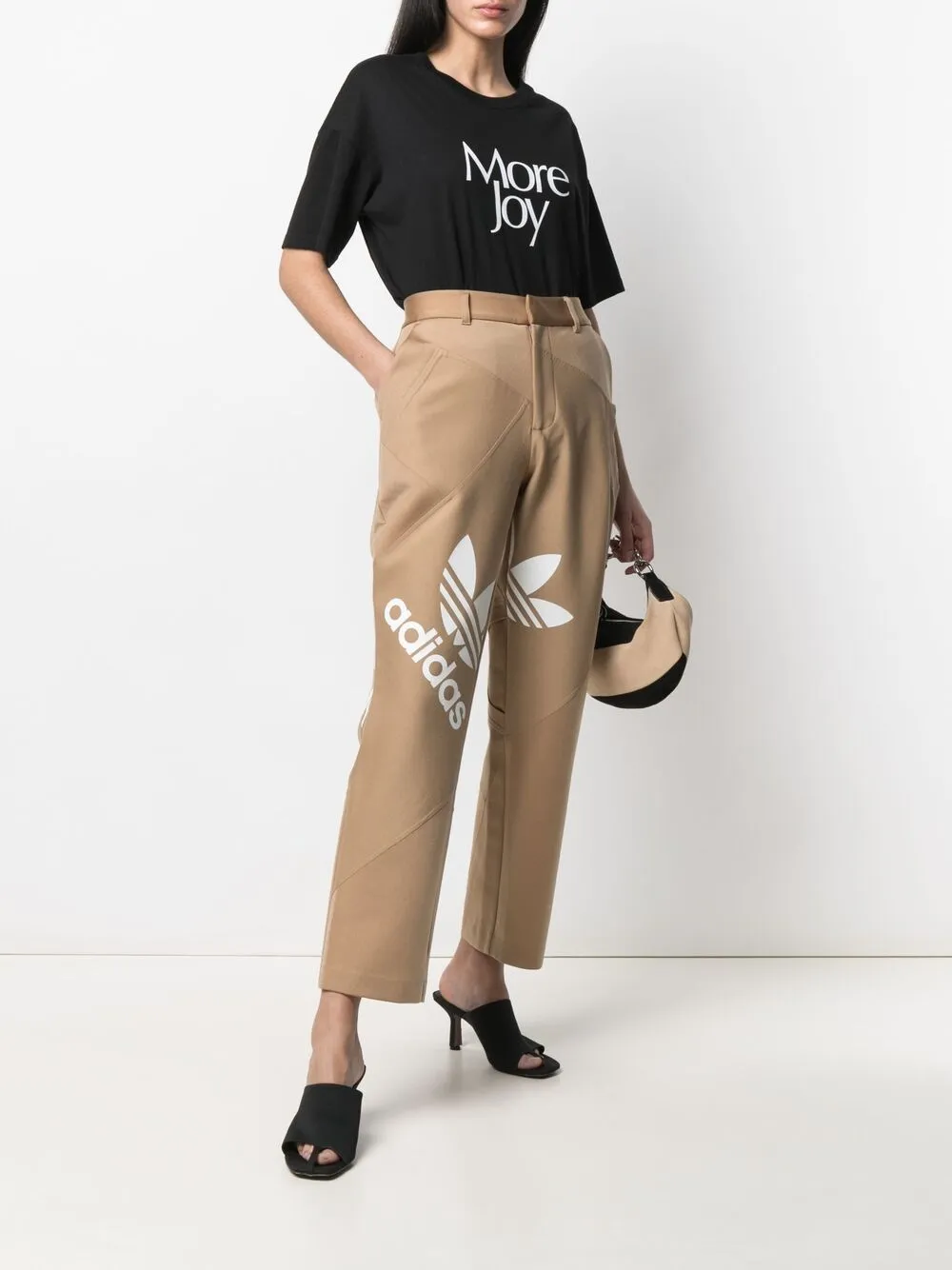 фото Adidas брюки прямого кроя с логотипом