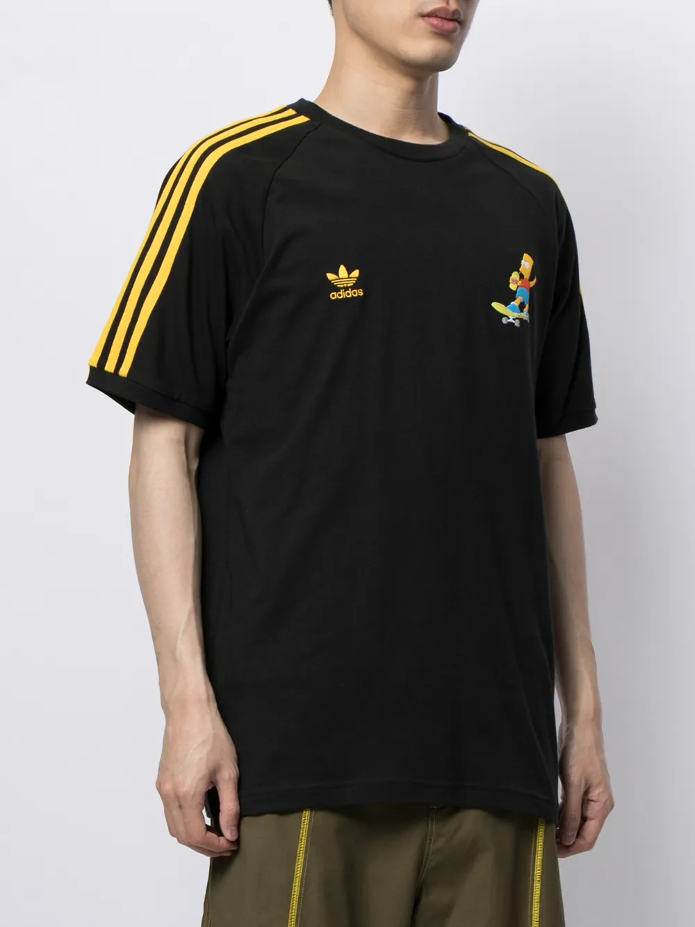 фото Adidas футболка с контрастными полосками из коллаборации с simpsons