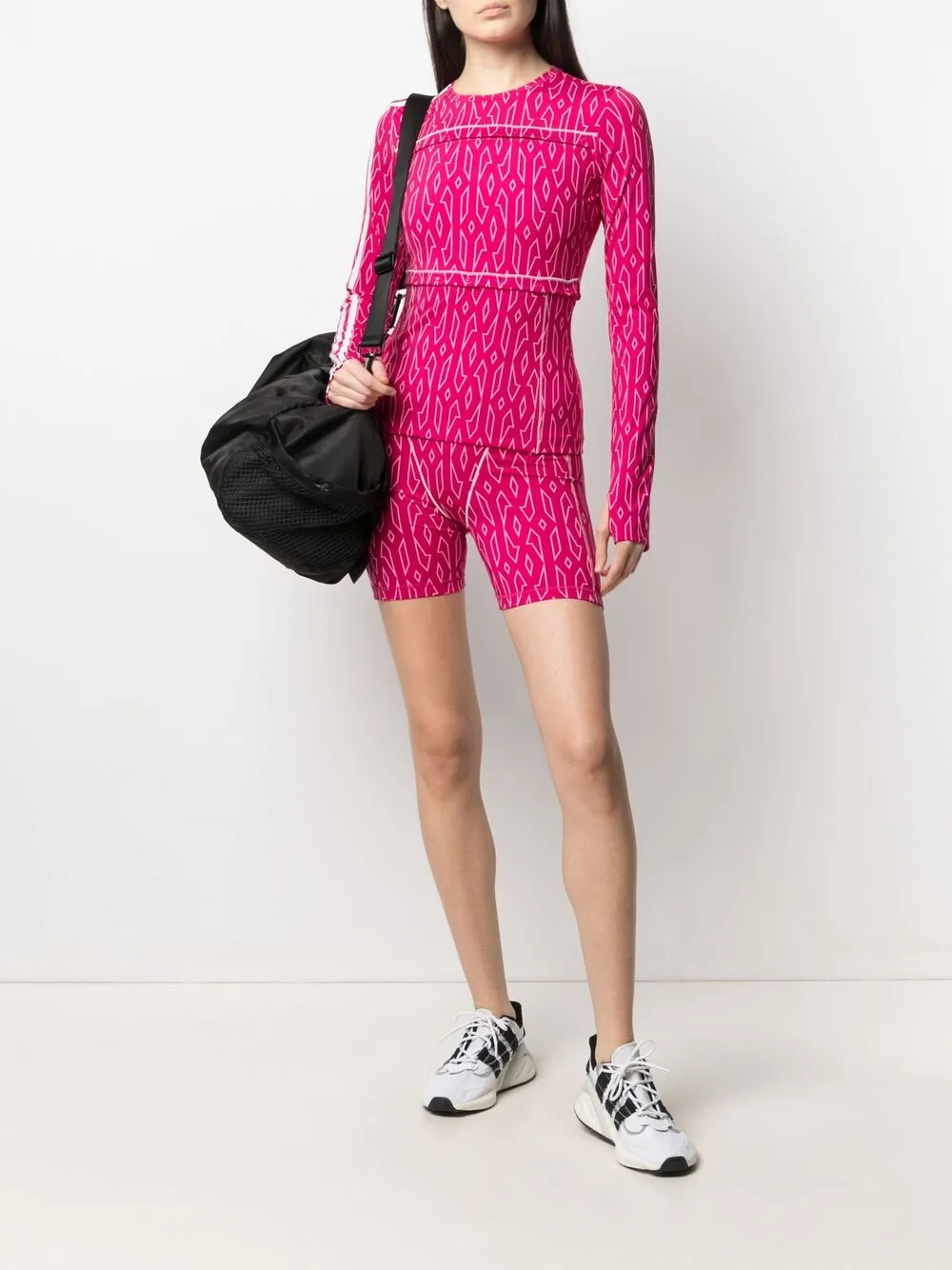 фото Adidas байкерские шорты из коллаборации с ivy park