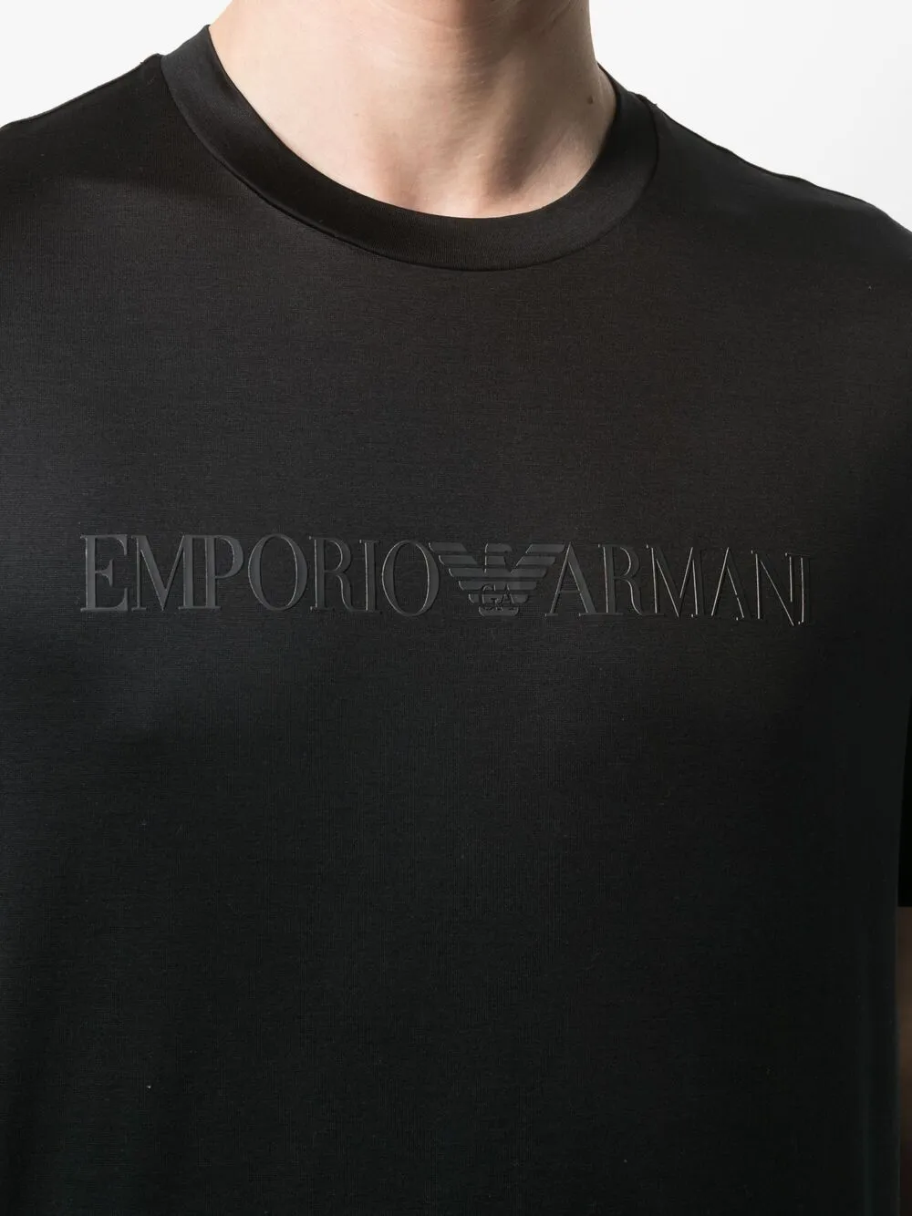 фото Emporio armani футболка с логотипом