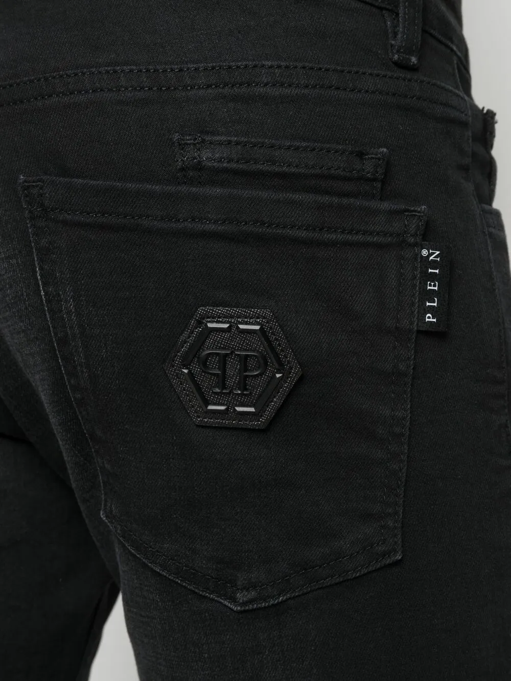 фото Philipp plein прямые джинсы с нашивкой-логотипом
