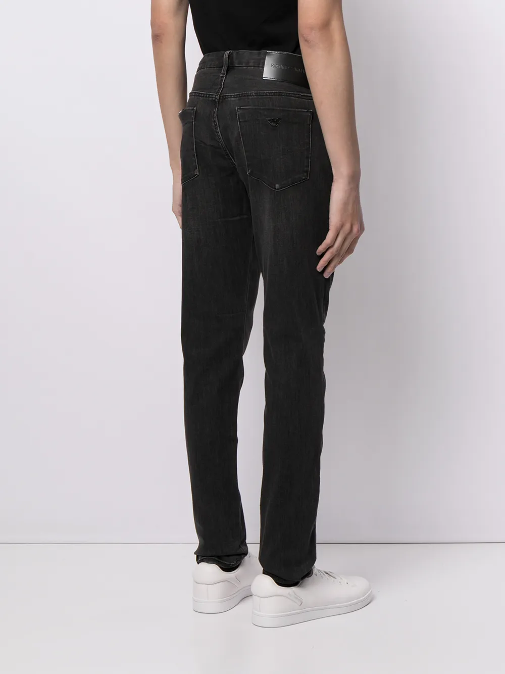 фото Emporio armani джинсы кроя слим