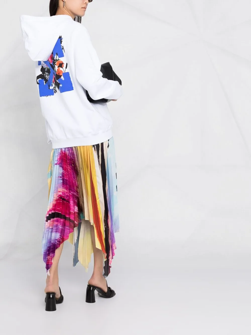 фото Off-white худи с логотипом arrows