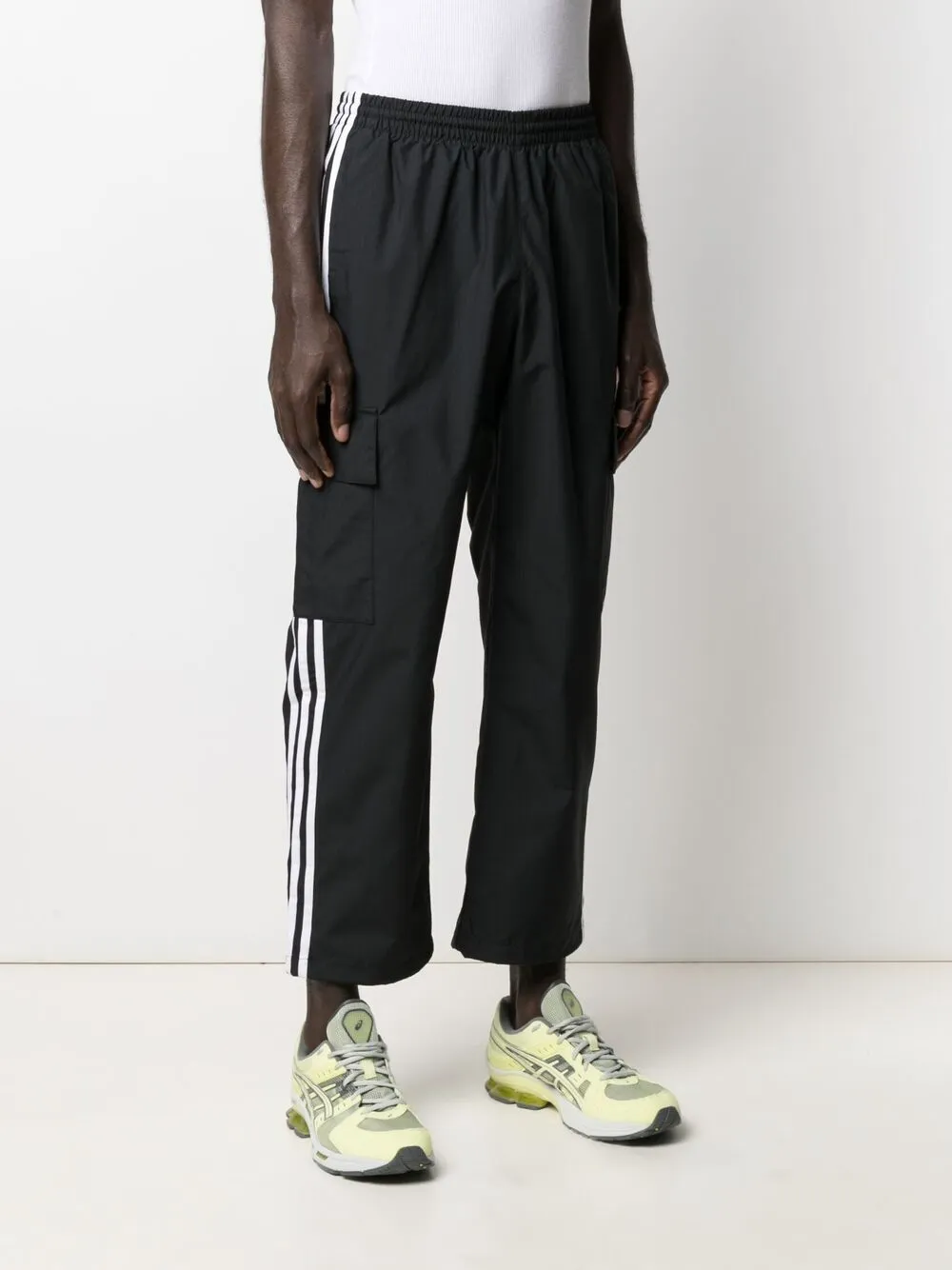 фото Adidas спортивные брюки adicolor classic