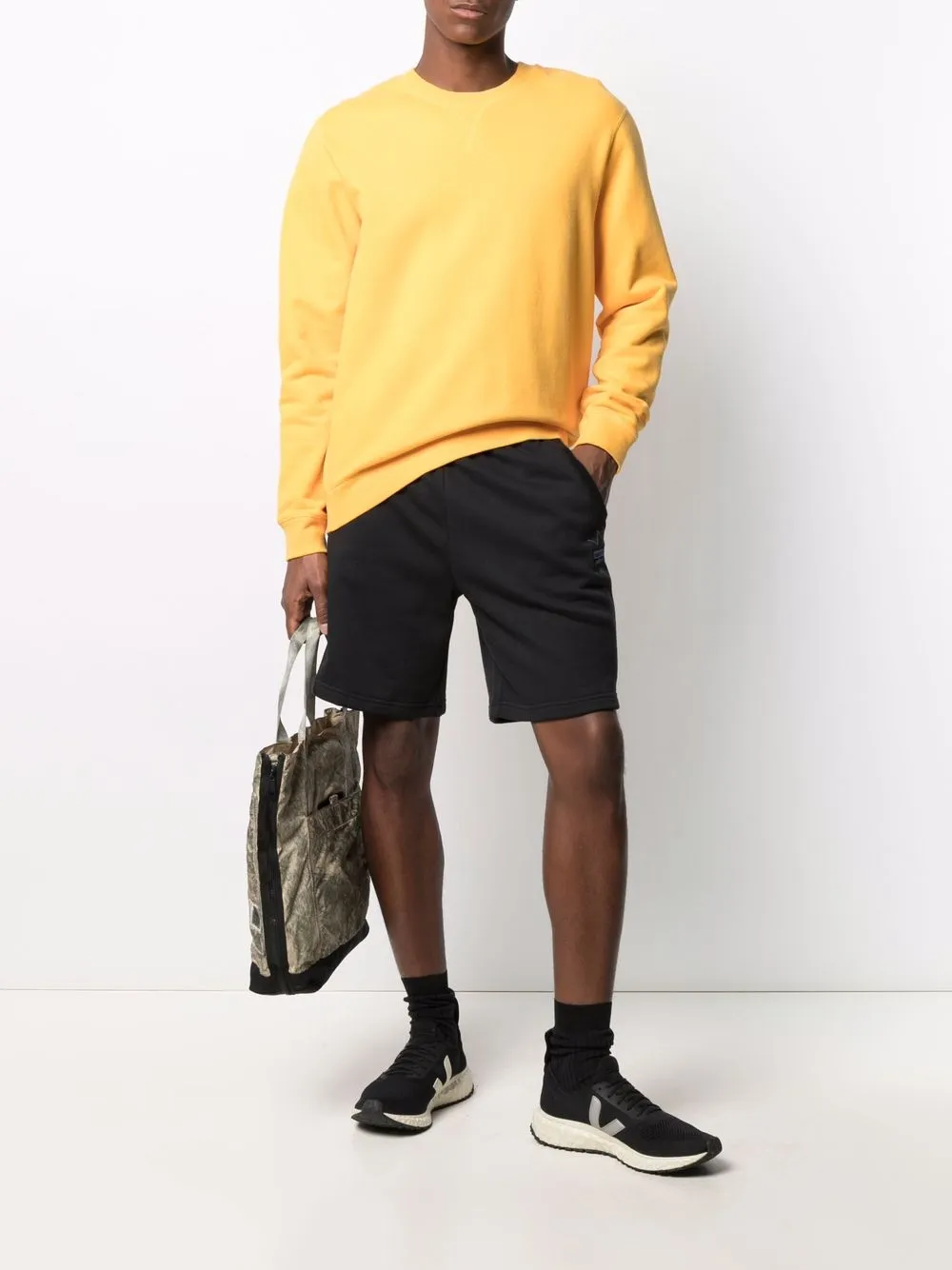 фото Adidas спортивные шорты abstract trefoil r.y.v.