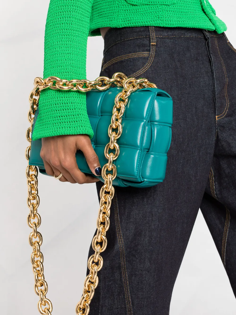 شنطة كتف كاسيت بسلسلة من Bottega Veneta 4 حمالة كتف بسلسلة