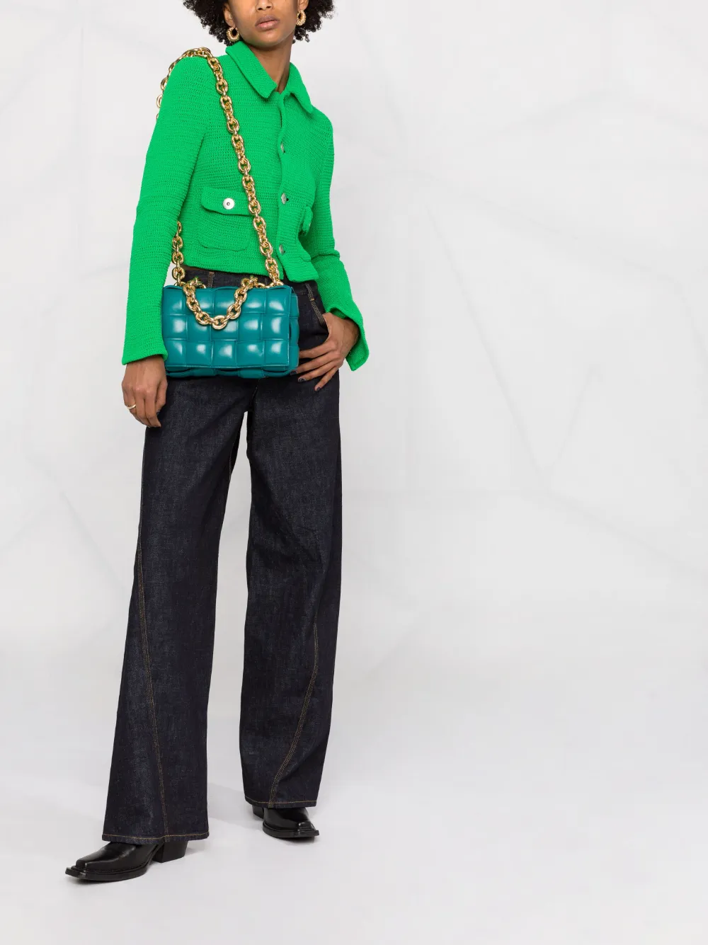 شنطة كتف كاسيت بسلسلة من Bottega Veneta 1 شنطة كتف كاسيت بسلسلة