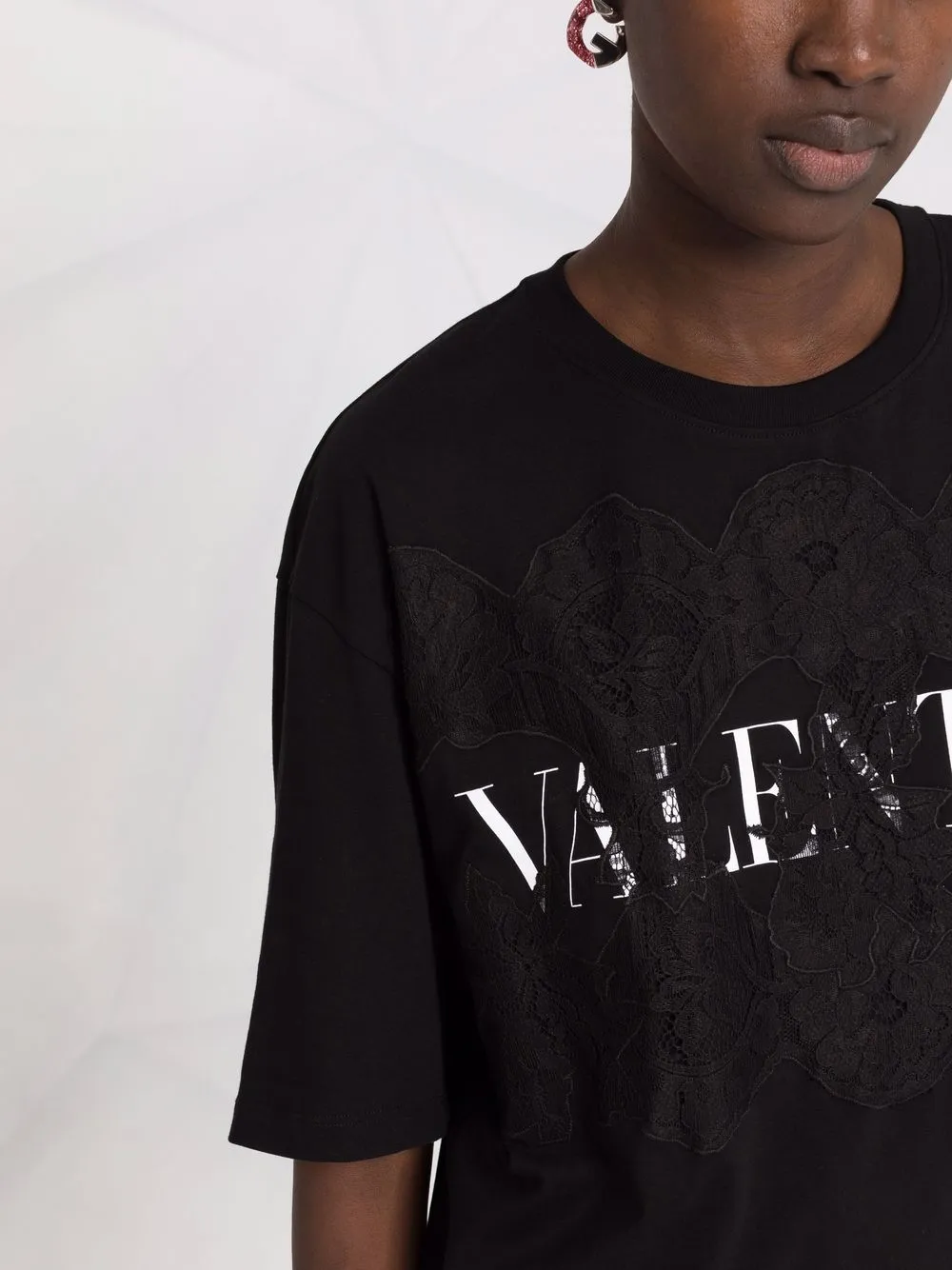 фото Valentino футболка с кружевной вставкой и логотипом