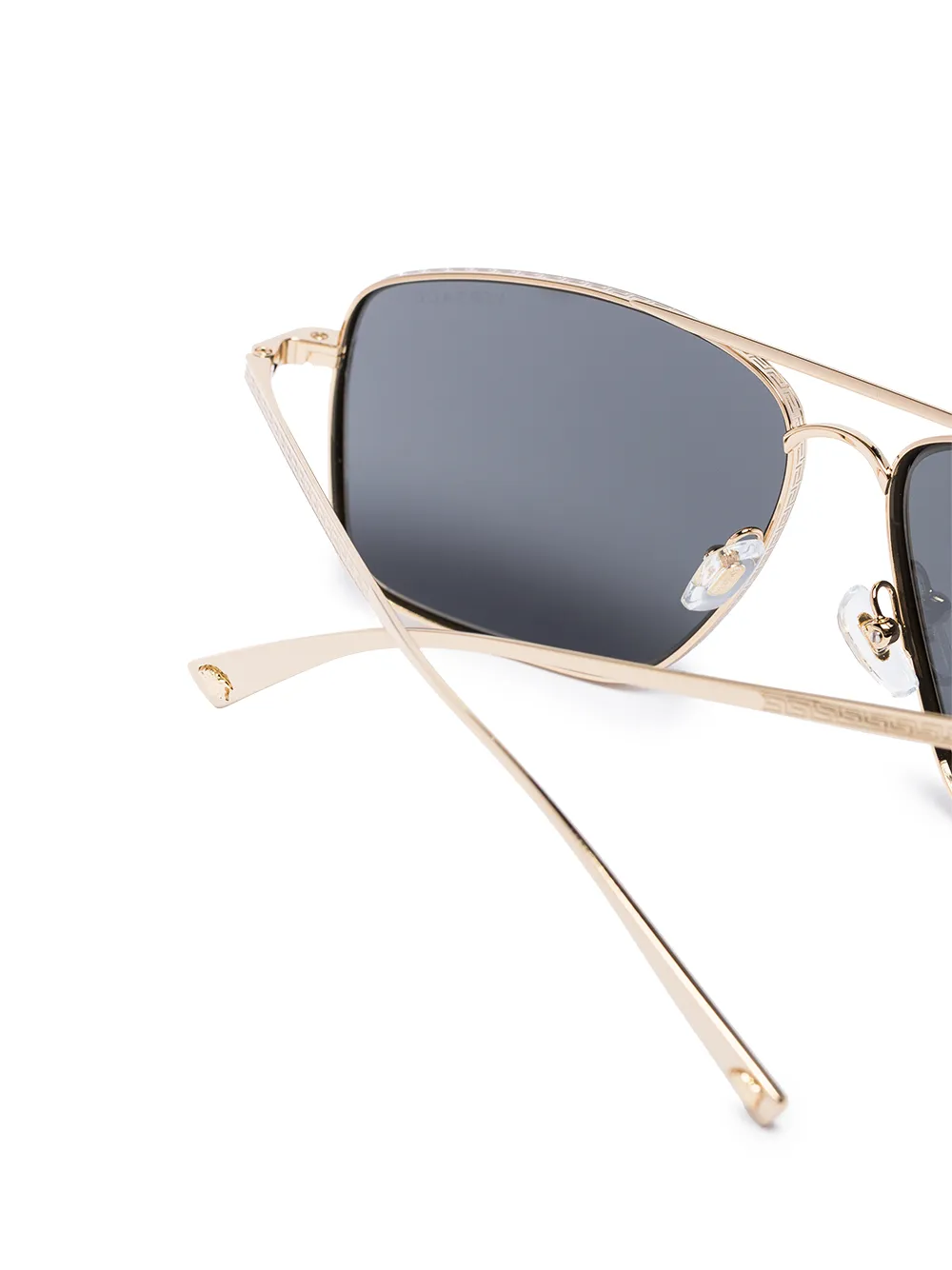 фото Versace eyewear солнцезащитные очки в прямоугольной оправе с декором greca