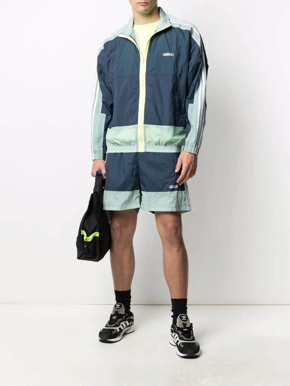 фото Adidas спортивные шорты с контрастными полосками