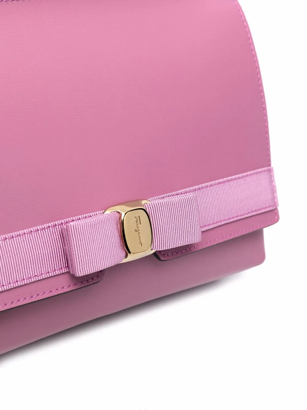 фото Salvatore ferragamo сумка через плечо vara bow