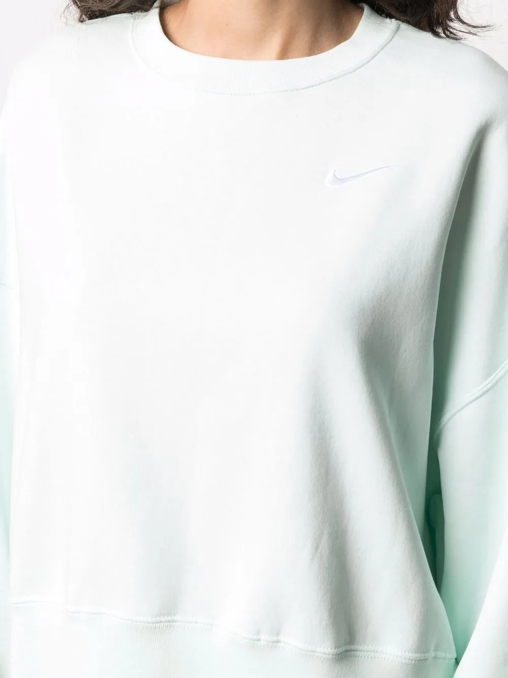 фото Nike толстовка с круглым вырезом и вышитым логотипом