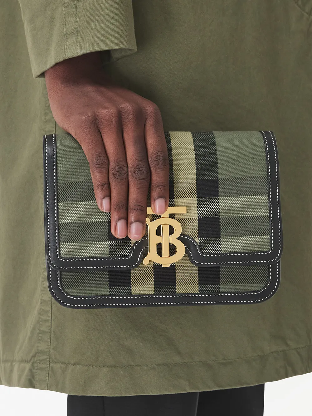 фото Burberry маленькая сумка через плечо tb в клетку