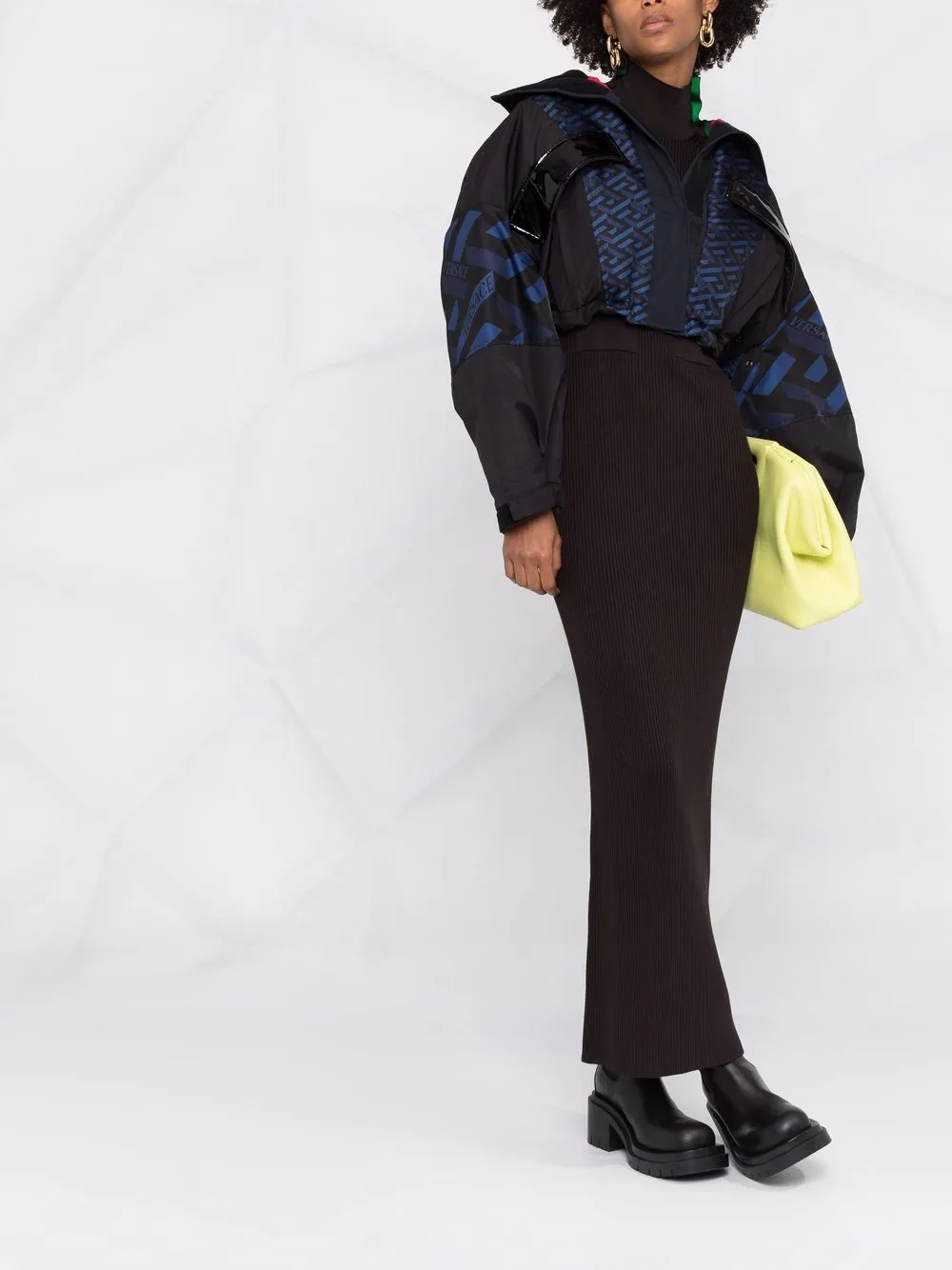фото Versace укороченная куртка с узором la greca