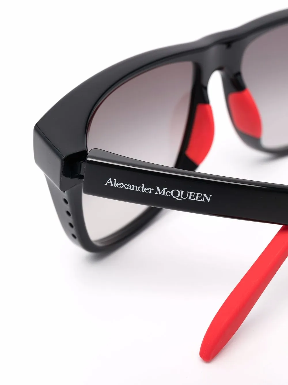 фото Alexander mcqueen eyewear солнцезащитные очки в d-образной оправе с логотипом